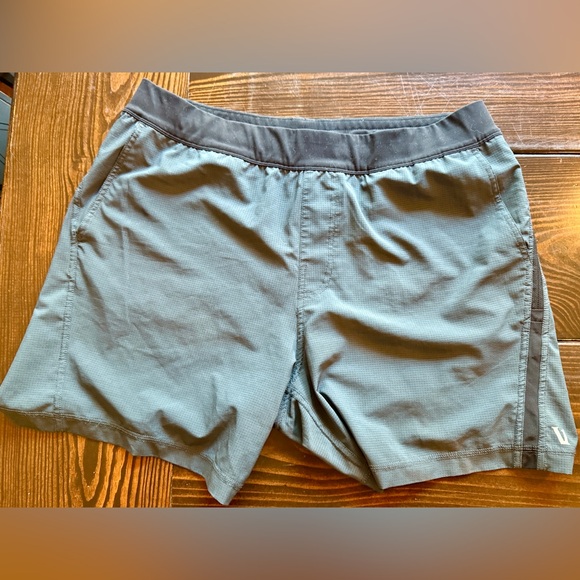 Vuori Draft Shorts Men XL Walnut Tan Unlined Active - Picture 2 of 4